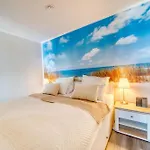 - Haus F, App 0f0906
